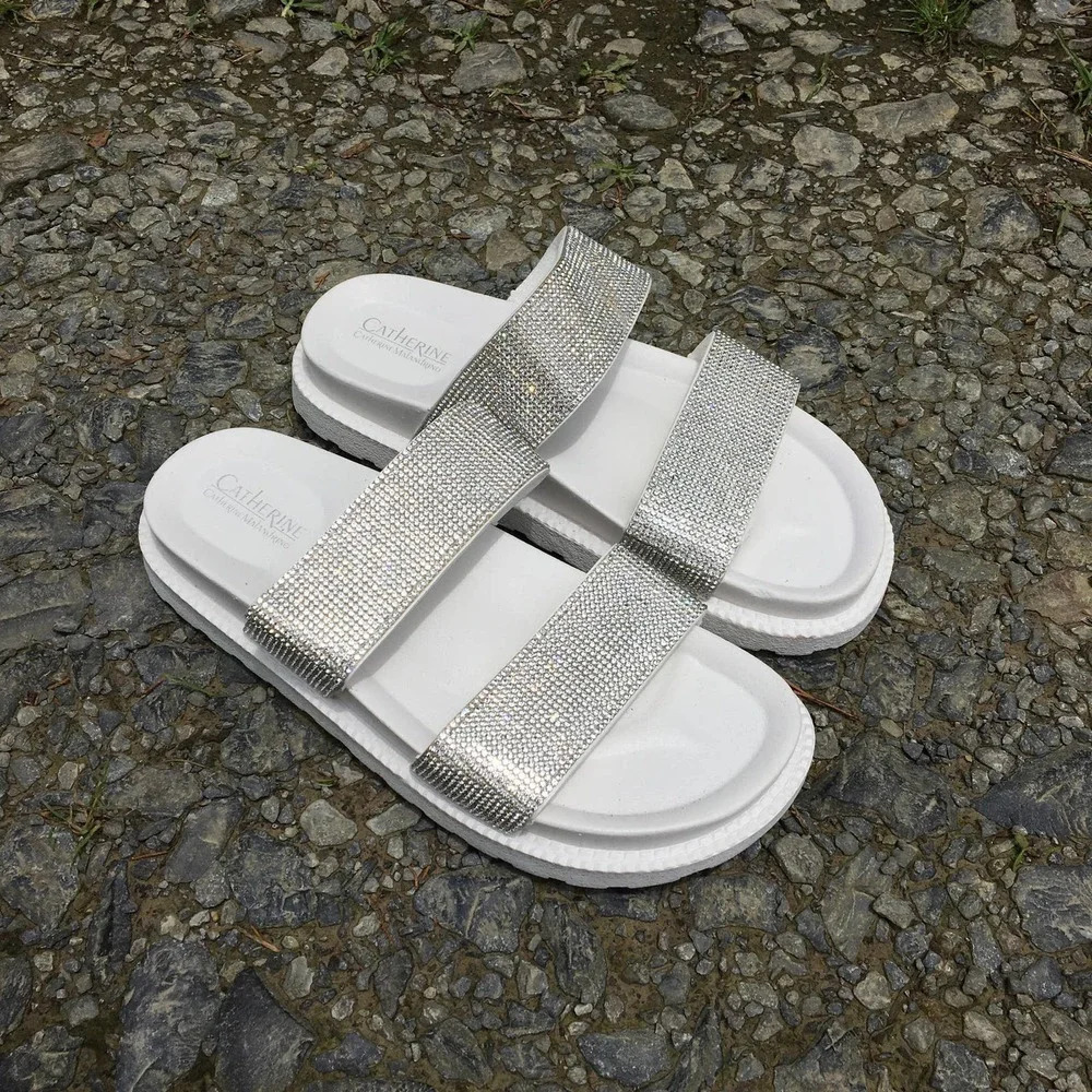 Catherine Malandrino Women Rhinestone Straps White Slides Size 6 NWOT